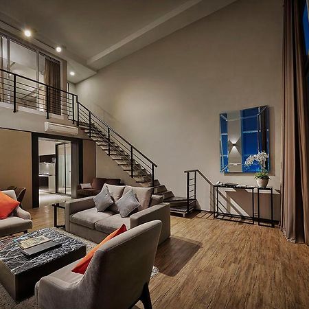 Maritime Luxury Suites George Town Extérieur photo
