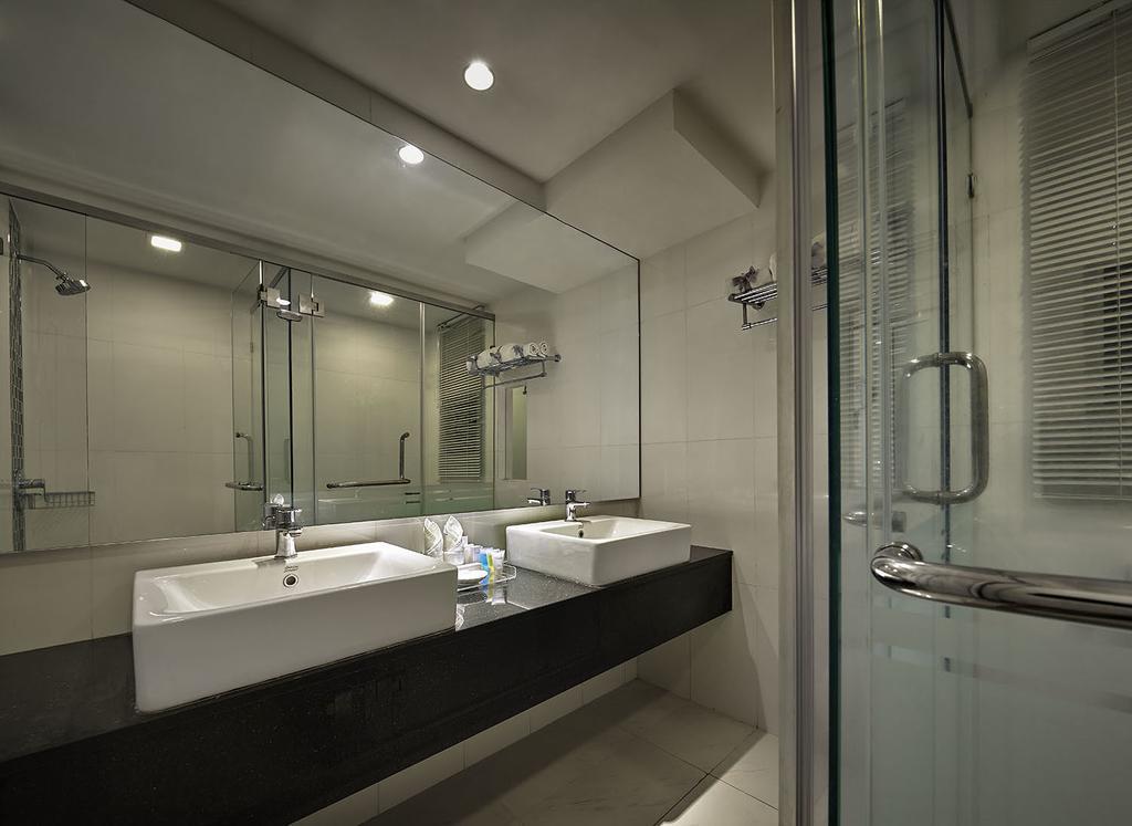 Maritime Luxury Suites George Town Extérieur photo