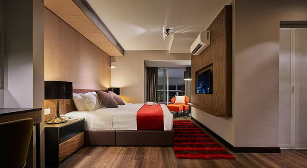 Maritime Luxury Suites George Town Extérieur photo