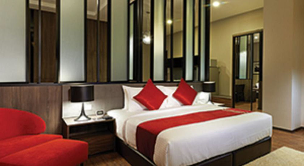 Maritime Luxury Suites George Town Extérieur photo