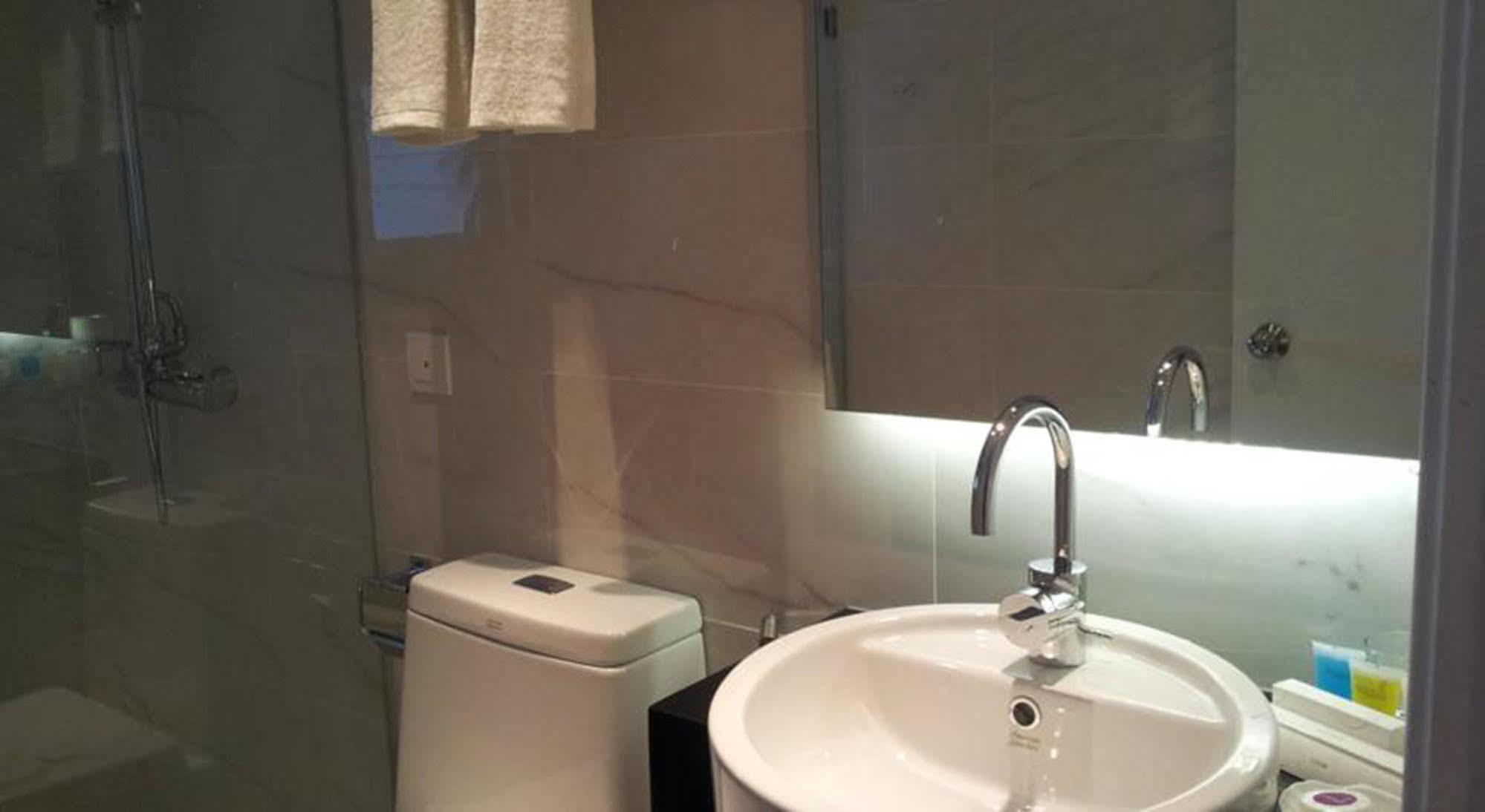 Maritime Luxury Suites George Town Extérieur photo