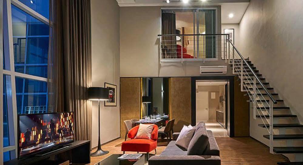 Maritime Luxury Suites George Town Extérieur photo