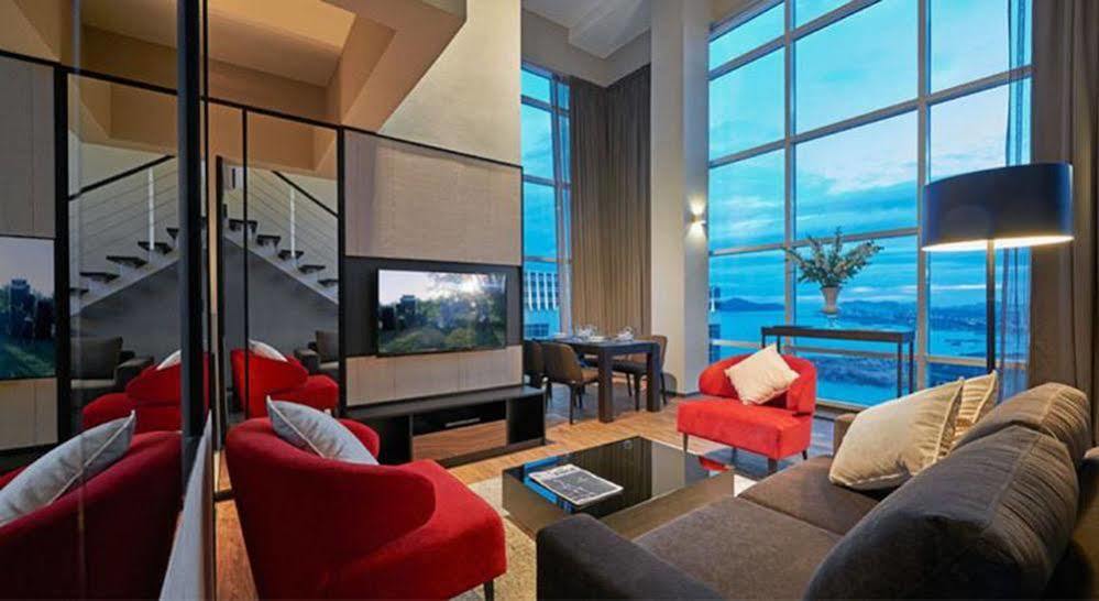 Maritime Luxury Suites George Town Extérieur photo