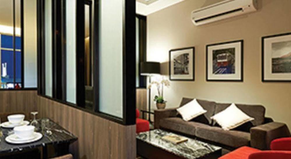Maritime Luxury Suites George Town Extérieur photo
